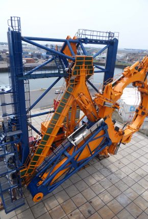Monopile gripper frame equipped with complete hydraulic system supplied by Hycom